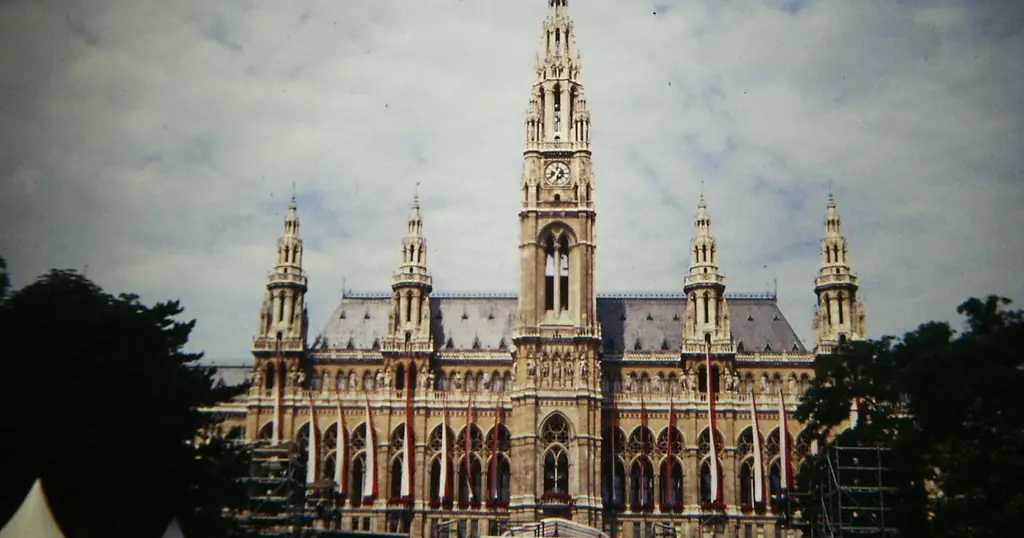 Dating Seiten Wien: das Wiener Rathaus mit seinem Mittelturm